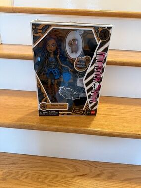 NWT MONSTER HIGH BOO-RIGINAL CREEPRODUCTION ROBECCA STEAM